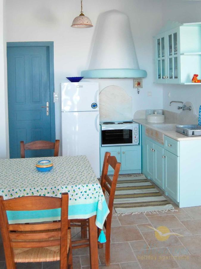 Albatross Holiday Apartments Agios Sostis  Exteriör bild